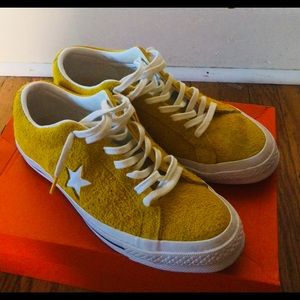 Men’s size 9 Converse Yellow Suede Sneakers